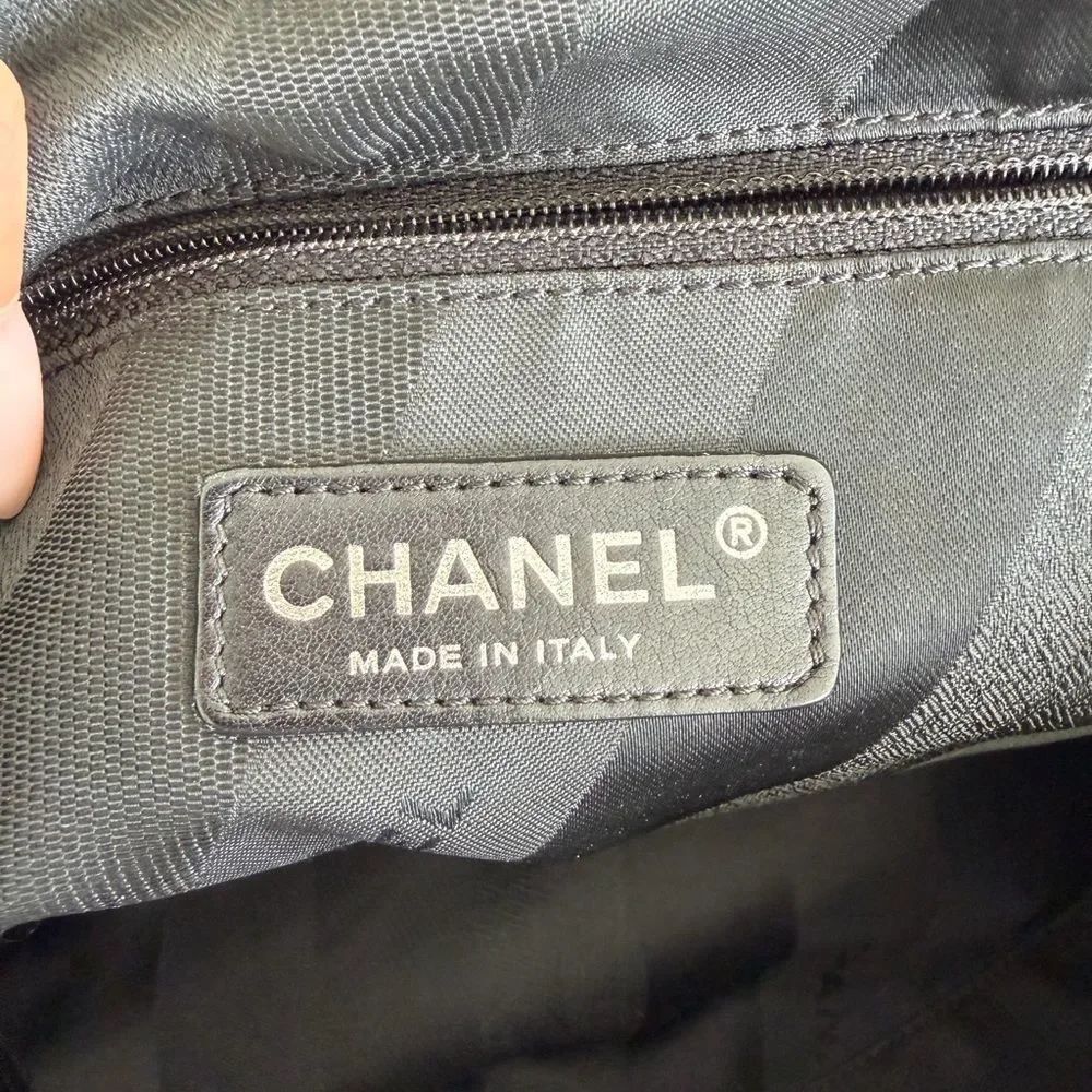CHANEL Black Quilted Tote with Chain Detail - Picture 9 of 17